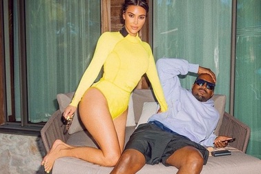 Kanye West cắt đứt liên hệ với Kim Kardashian