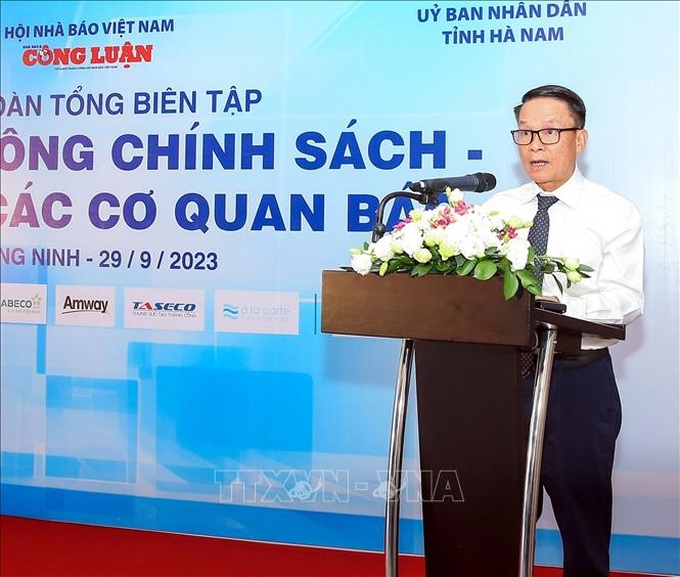 Ông Nguyễn Đức Lợi, Phó Chủ tịch thường trực Hội Nhà báo Việt Nam phát biểu tại Hội nghị. Ảnh: TTXVN