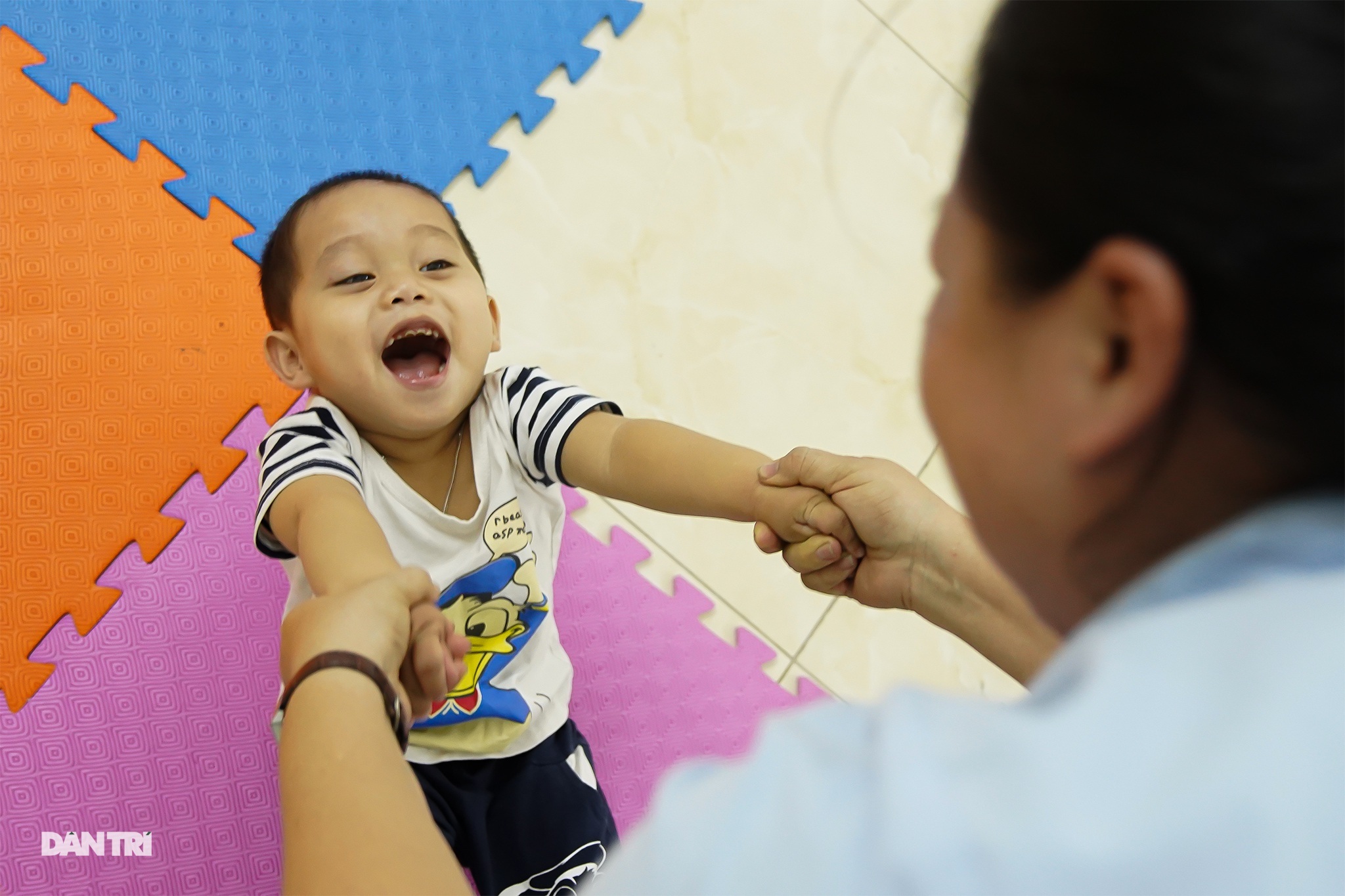 "Dạy trẻ khuyết tật đòi hỏi phải kiên nhẫn và yêu thương"