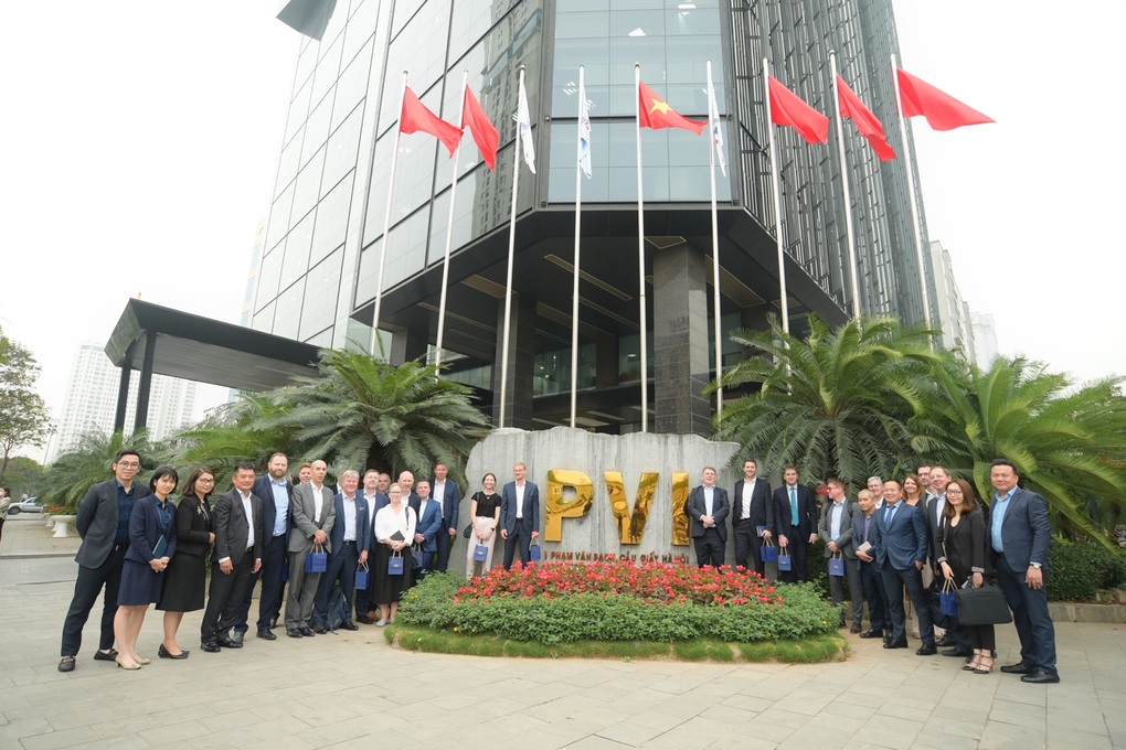 PVI vào danh sách Nơi làm việc tốt nhất và Nhà tuyển dụng hàng đầu Việt Nam 2023 - 3 PVI vào danh sách Nơi làm việc tốt nhất và Nhà tuyển dụng hàng đầu Việt Nam 2023 - 3