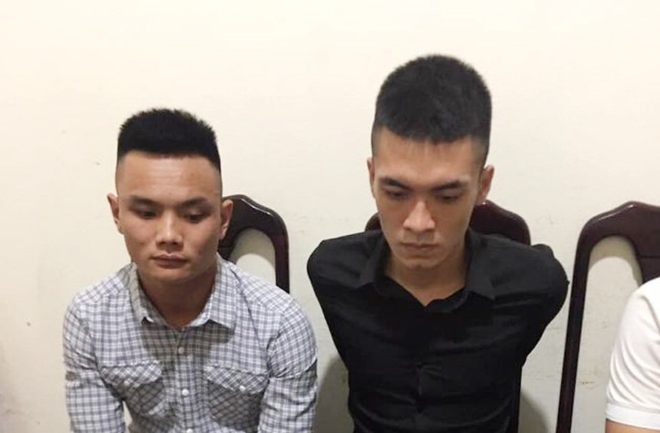 Nam sinh viên giấu hàng nghìn viên ma túy trong bao tải ngô hạt - 1 Nam sinh viên giấu hàng nghìn viên ma túy trong bao tải ngô hạt - 1