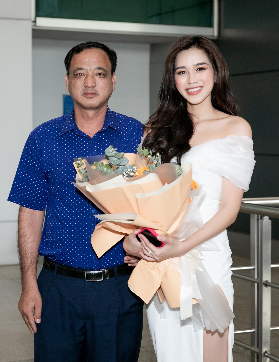 Đỗ Thị Hà về nước sau thành tích lọt Top 13 Hoa hậu Thế giới 2021 - 3 Đỗ Thị Hà về nước sau thành tích lọt Top 13 Hoa hậu Thế giới 2021 - 3