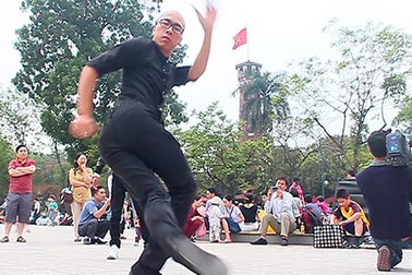 "Trải chiếu" xẩm nhảy... hiphop