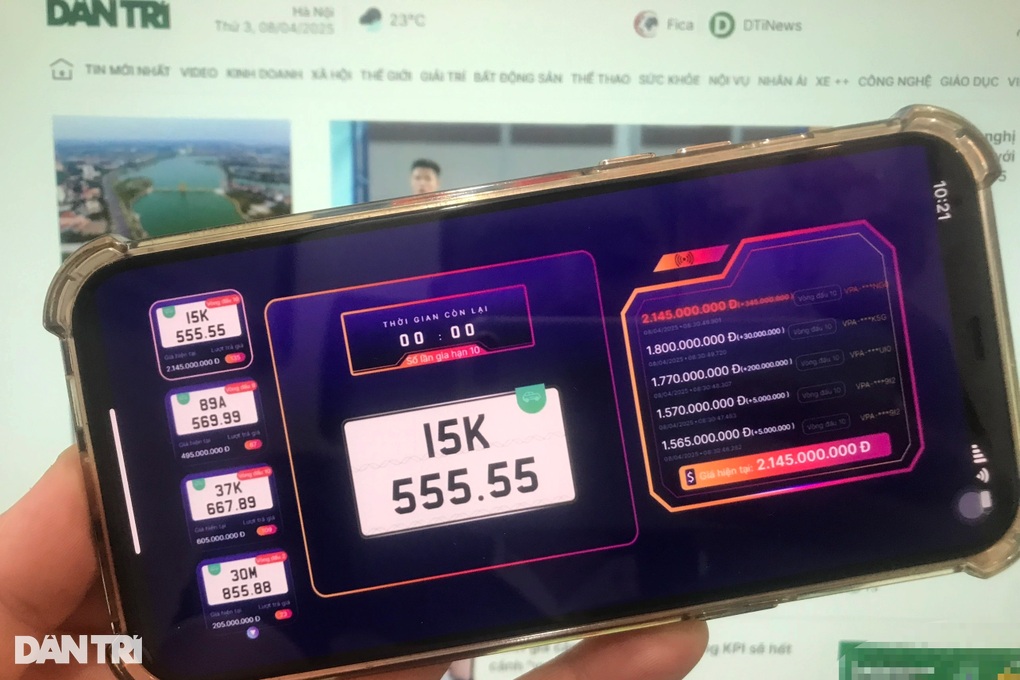 Biển số ô tô 15K-555.55 trúng đấu giá hơn 2,1 tỷ đồng - 1 Biển số ô tô 15K-555.55 trúng đấu giá hơn 2,1 tỷ đồng - 1
