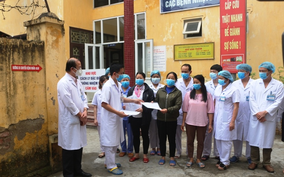 5 bệnh nhân Covid-19 khỏi bệnh, 3 người là nhân viên công ty Trường Sinh - 3 5 bệnh nhân Covid-19 khỏi bệnh, 3 người là nhân viên công ty Trường Sinh - 3