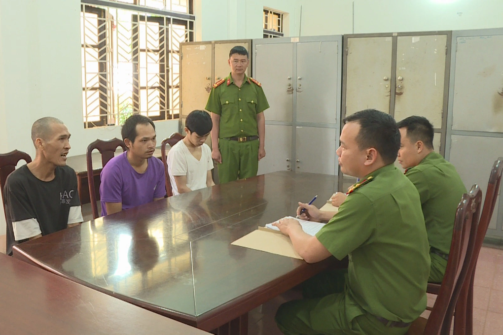 Nợ 19 tỷ đồng, thanh niên hết nhảy cầu, bán thận lại đi cướp - 1 Nợ 19 tỷ đồng, thanh niên hết nhảy cầu, bán thận lại đi cướp - 1