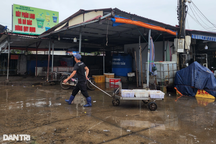 Hải Phòng ngớt mưa, hàng quán ven biển vẫn mở cửa đón khách