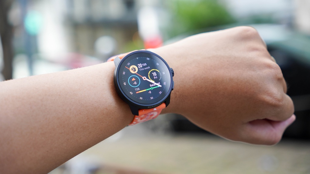 Cận cảnh Suunto Race S: Thiết kế nhỏ gọn, tích hợp bản đồ ngoại tuyến - 1 Cận cảnh Suunto Race S: Thiết kế nhỏ gọn, tích hợp bản đồ ngoại tuyến - 1