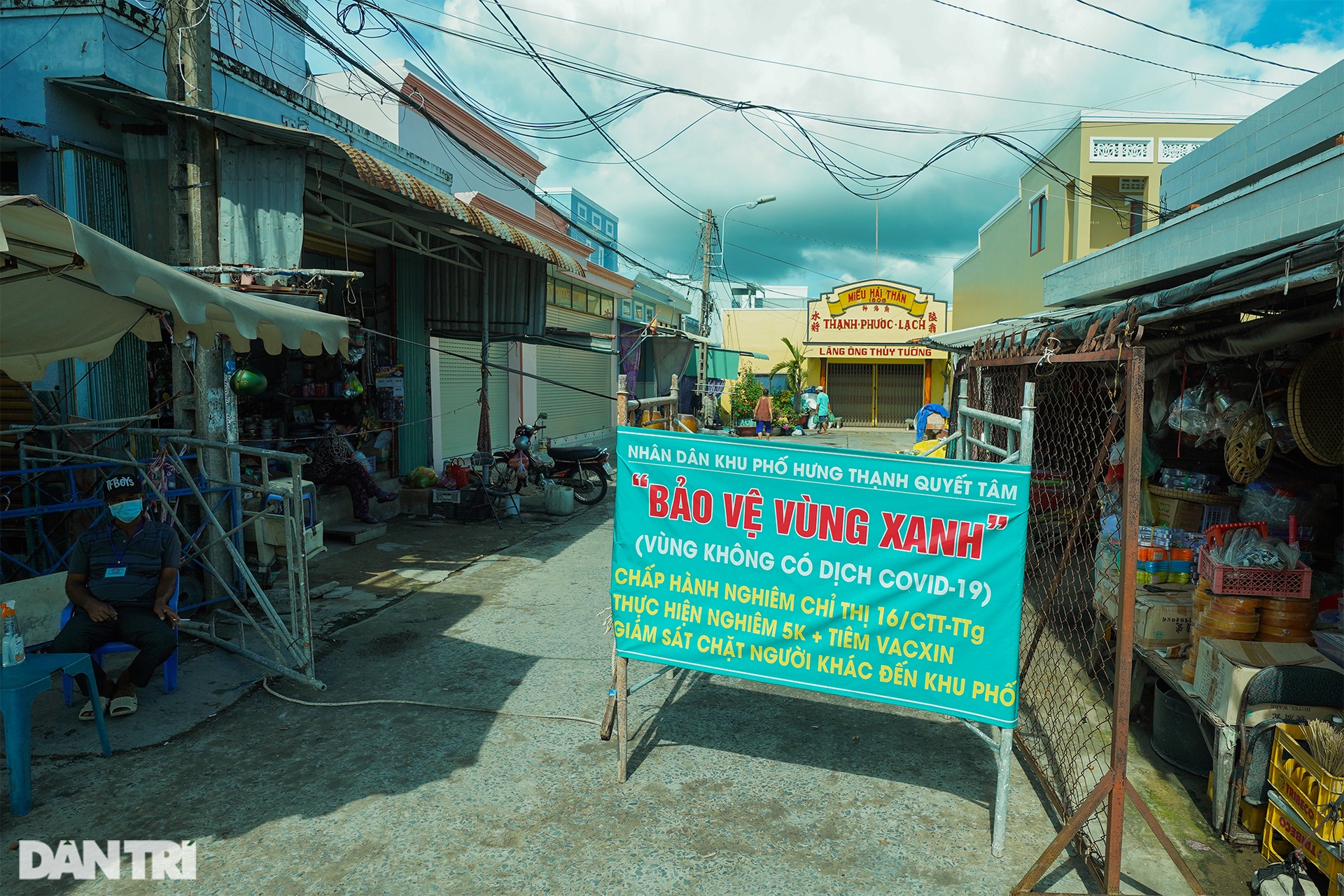 Tiểu thương Cần Giờ ra chợ bằng thẻ xanh Covid-19 - 11 Tiểu thương Cần Giờ ra chợ bằng thẻ xanh Covid-19 - 11