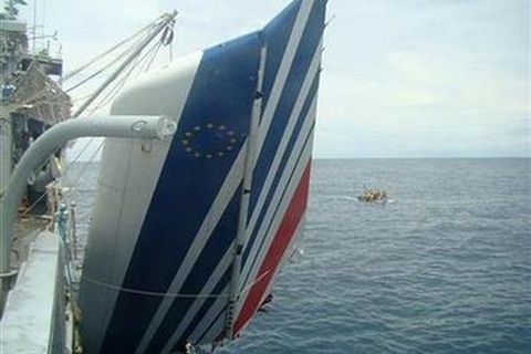 “Bắt được tín hiệu hộp đen của máy bay Pháp gặp nạn”
