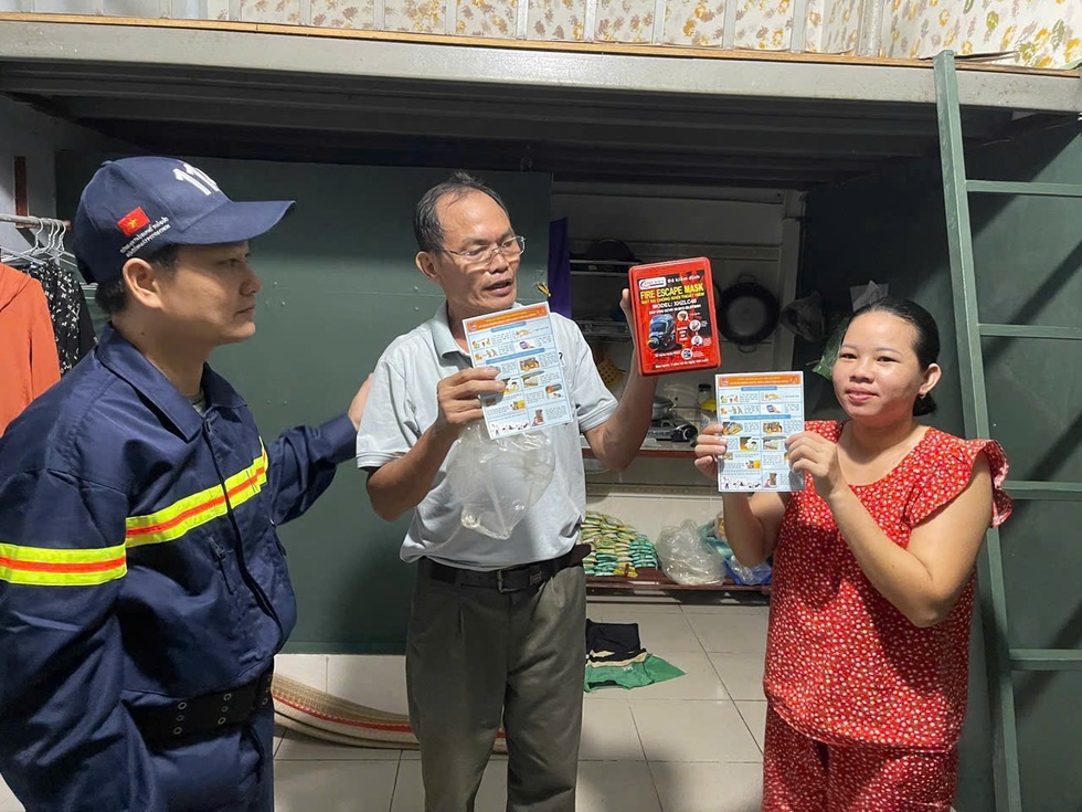 Công an TPHCM phấn đấu không còn “điểm mù” về phòng cháy chữa cháy - 1 Công an TPHCM phấn đấu không còn “điểm mù” về phòng cháy chữa cháy - 1