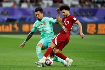 Đội nhà thi đấu tệ hại, HLV Trung Quốc nói điều cay đắng