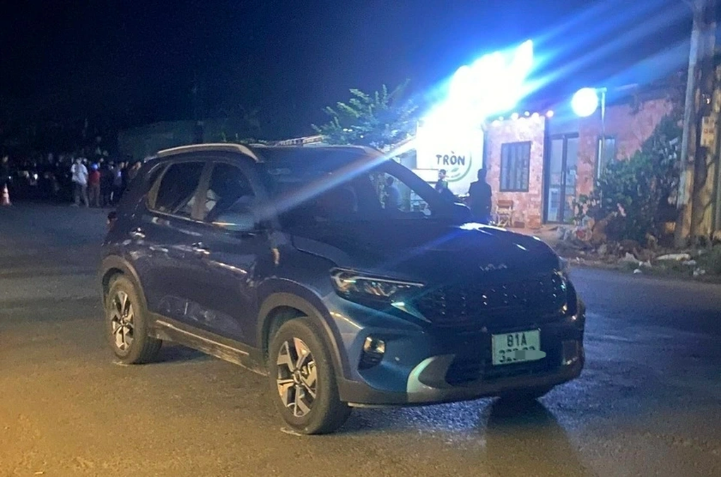 Cán bộ cảnh sát giao thông lái ô tô gây tai nạn chết người - 1 Cán bộ cảnh sát giao thông lái ô tô gây tai nạn chết người - 1