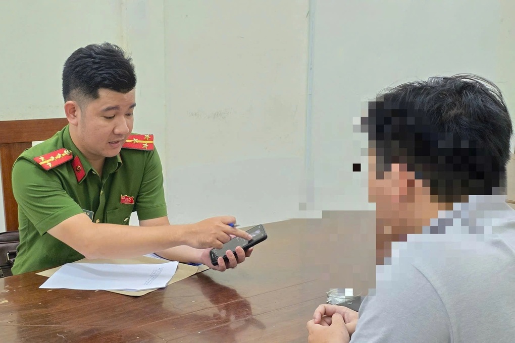 Nam sinh viên bị ép xin 350 triệu đồng để “chứng minh thu nhập đi du học” - 1 Nam sinh viên bị ép xin 350 triệu đồng để “chứng minh thu nhập đi du học” - 1