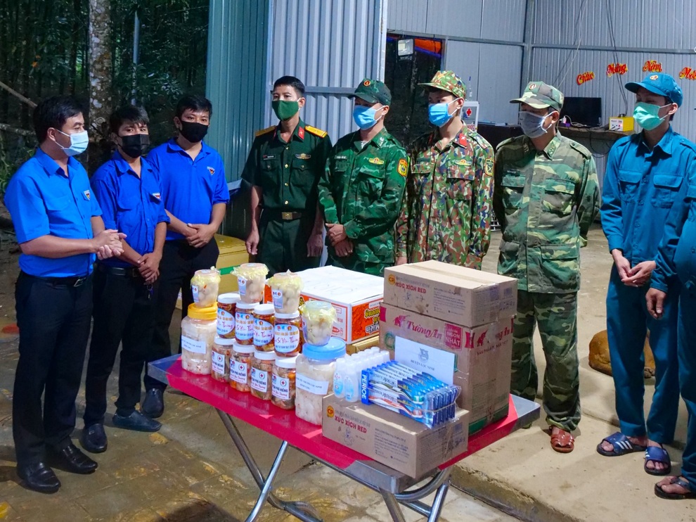 Thanh niên Bình Phước làm những món ăn dân dã tiếp sức lực lượng chống dịch - 7 Thanh niên Bình Phước làm những món ăn dân dã tiếp sức lực lượng chống dịch - 7