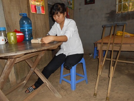 Cảm phục “cô gái một chân” theo đuổi ước mơ mở công ty riêng