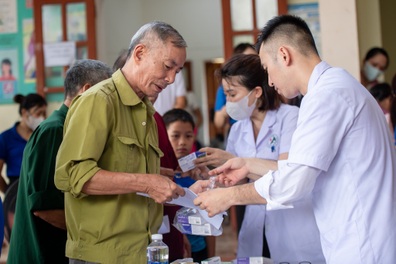 Niềm vui của cựu chiến binh Thái Nguyên được khám bệnh, nhận thuốc miễn phí