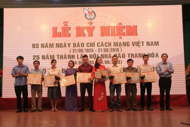 Báo Dân trí đoạt 2 giải B giải Báo chí Trần Mai Ninh