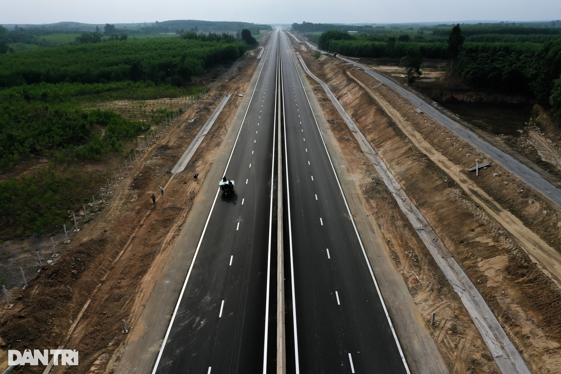 Cao tốc nối TPHCM - Phan Thiết hơn 2 giờ lái xe sắp khánh thành - 2 Cao tốc nối TPHCM - Phan Thiết hơn 2 giờ lái xe sắp khánh thành - 2