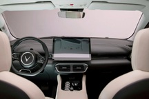 VinFast tung ảnh nội thất xe điện VF 8 và VF 9 với ghế ngồi thương gia