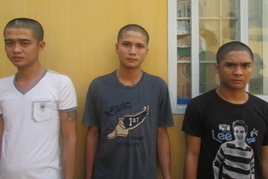 Thiếu tiền tiêu, 3 thanh niên đi cướp xe máy