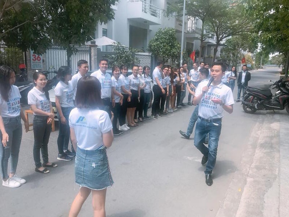 Môi giới bất động sản lại ngồi chơi xơi nước vì... Covid-19 tái xuất - 1