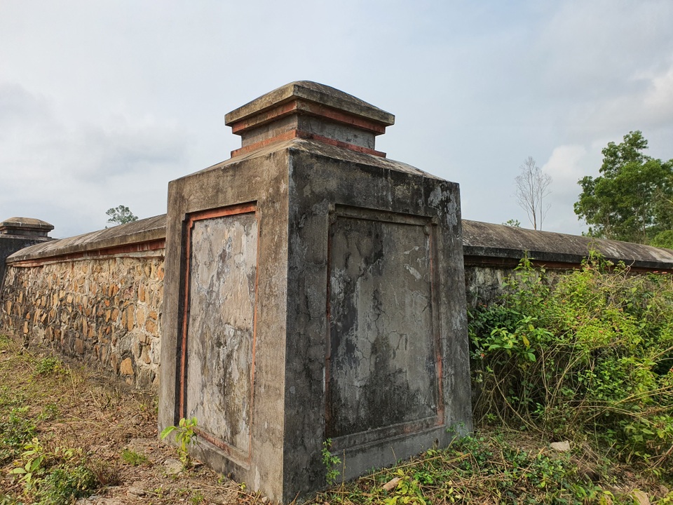 Khởi công trùng tu khu lăng mộ bà Đoàn Quý Phi - 3 Khởi công trùng tu khu lăng mộ bà Đoàn Quý Phi - 3