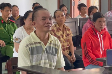 Bị chém bằng 2 con dao, người phụ nữ vẫn xin giảm án cho chồng cũ