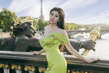 Hoa hậu Emily Hồng Nhung kiêu sa giữa Paris