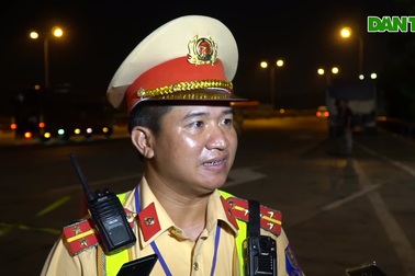 Tài xế lái xe chở quá tải có hành vi chống đối người thi hành công vụ trên cao tốc Pháp Vân - Cầu Giẽ