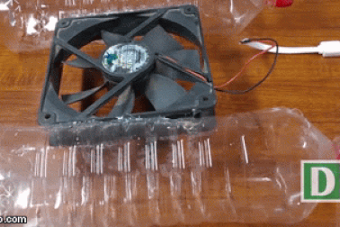 Mẹo chế quạt tản nhiệt cho laptop từ chai nhựa