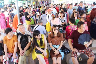 Khách Trung Quốc đạt gần 1 triệu lượt trong 9 tháng