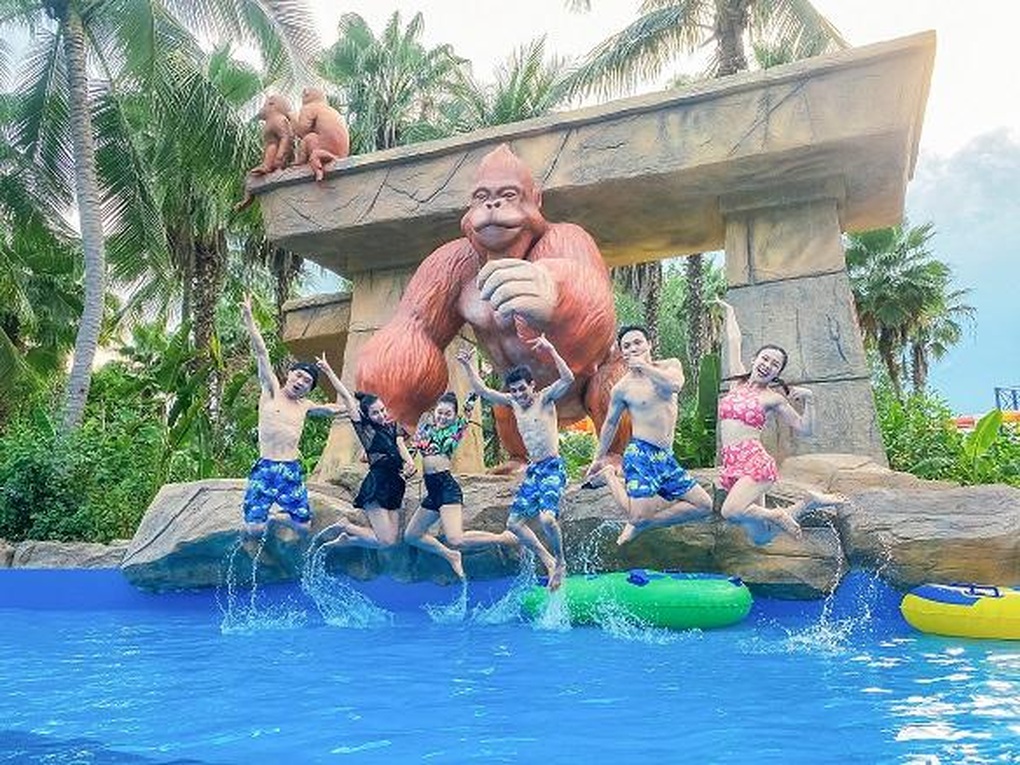 Công viên nước tại VinWonders Nha Trang xác lập kỷ lục châu Á - 5 Công viên nước tại VinWonders Nha Trang xác lập kỷ lục châu Á - 5
