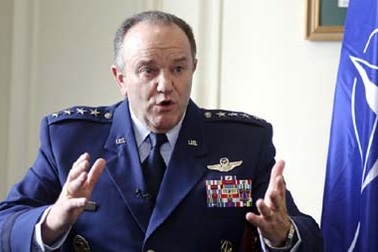 Tướng NATO: ngừng bắn tại Đông Ukraine chỉ tồn tại trên giấy