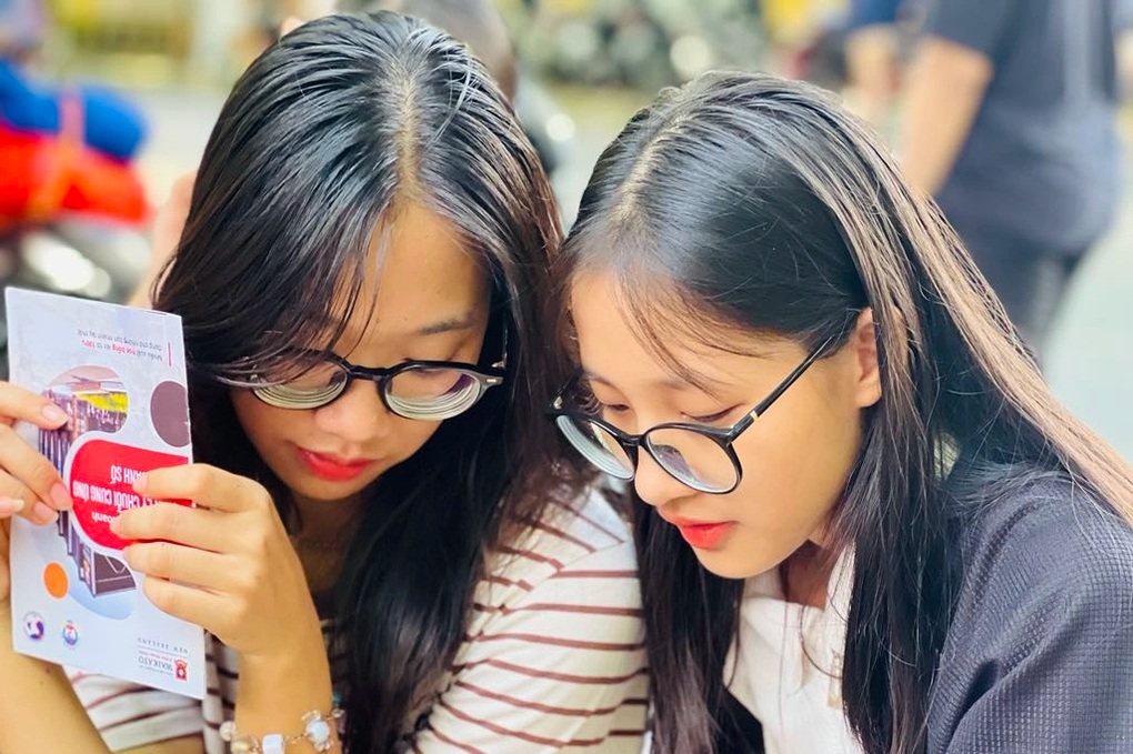 Điểm sàn, điểm chuẩn của ngành học đi đâu cũng bị gọi là cò - 1 Điểm sàn, điểm chuẩn của ngành học đi đâu cũng bị gọi là cò - 1