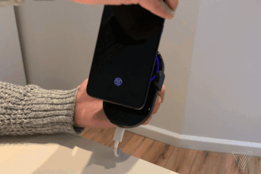 Xiaomi Mi 9 ra mắt với 3 camera sau, giá từ 10,6 triệu đồng