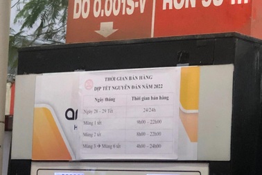 "Nỗi khổ" xăng dầu: Nơi tạm ngưng hoạt động, chỗ bán theo giờ