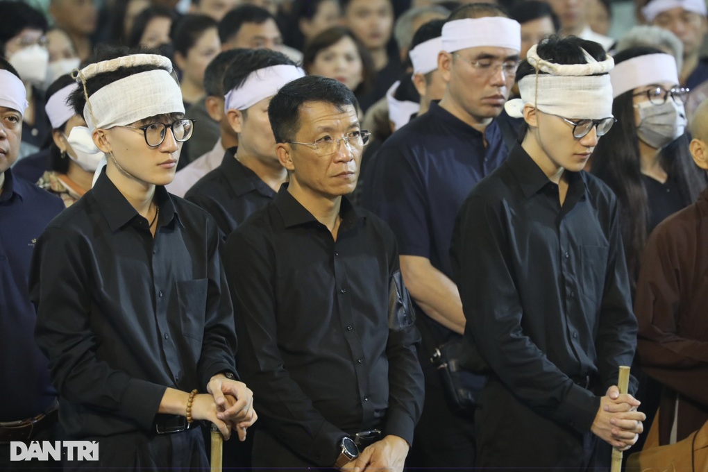 BTV Minh Trang VTV chia sẻ xúc động những ngày cuối đời của NSƯT Phương Nga - 2 BTV Minh Trang VTV chia sẻ xúc động những ngày cuối đời của NSƯT Phương Nga - 2
