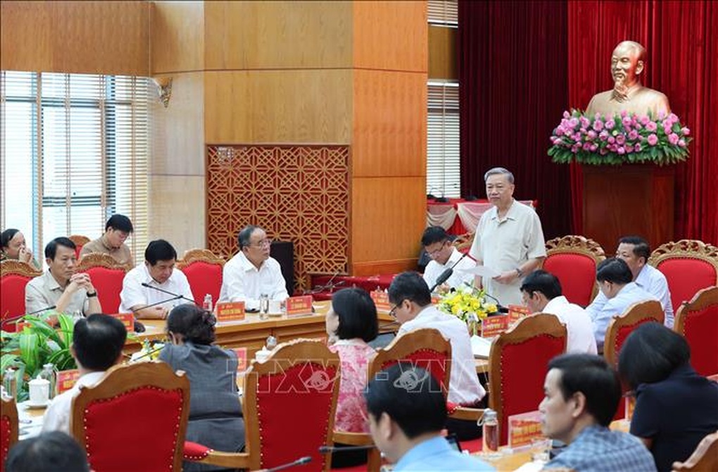 Chủ tịch nước Tô Lâm làm việc với Tỉnh ủy Cao Bằng - 3 Chủ tịch nước Tô Lâm làm việc với Tỉnh ủy Cao Bằng - 3
