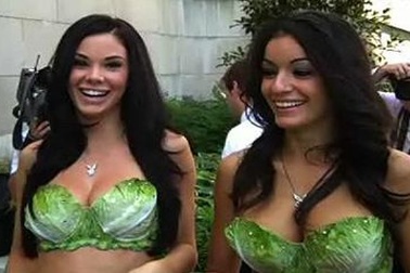 Chùm ảnh: Siêu mẫu diện bikini rau diếp