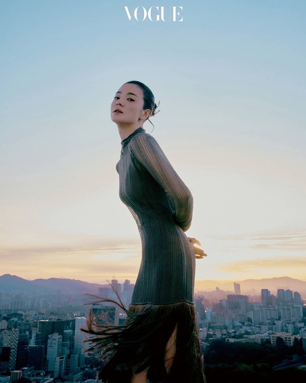 Gái độc thân Song Hye Kyo khoe thần thái đỉnh cao, dáng vóc hoàn hảo - 2 Gái độc thân Song Hye Kyo khoe thần thái đỉnh cao, dáng vóc hoàn hảo - 2