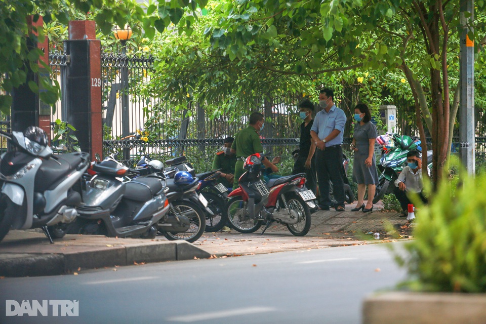 TPHCM: 7 địa điểm bị phong tỏa vì Covid-19 - 8 TPHCM: 7 địa điểm bị phong tỏa vì Covid-19 - 8