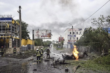 Nổ lớn rung chuyển Kharkov, còi báo động vang khắp Ukraine