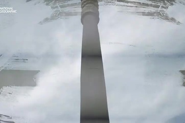 Kỳ lạ cột sắt nặng 6 tấn suốt 1.600 năm tiếp xúc mưa nắng vẫn không han gỉ