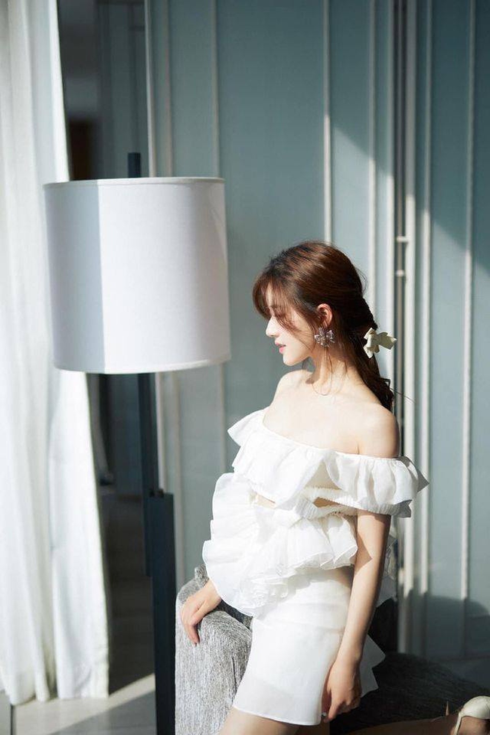 Gia thế đáng nể của Triệu Lộ Tư - Nữ thần mới của làng giải trí Hoa ngữ - 16 Gia thế đáng nể của Triệu Lộ Tư - Nữ thần mới của làng giải trí Hoa ngữ - 16