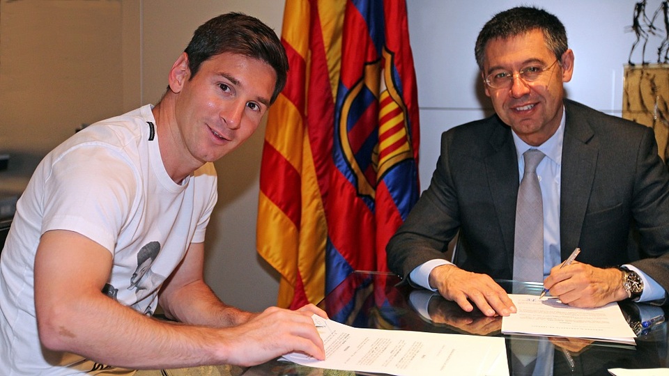 Chủ tịch Barcelona buộc phải từ chức: “Cái chết” được báo trước! - 3 Chủ tịch Barcelona buộc phải từ chức: “Cái chết” được báo trước! - 3