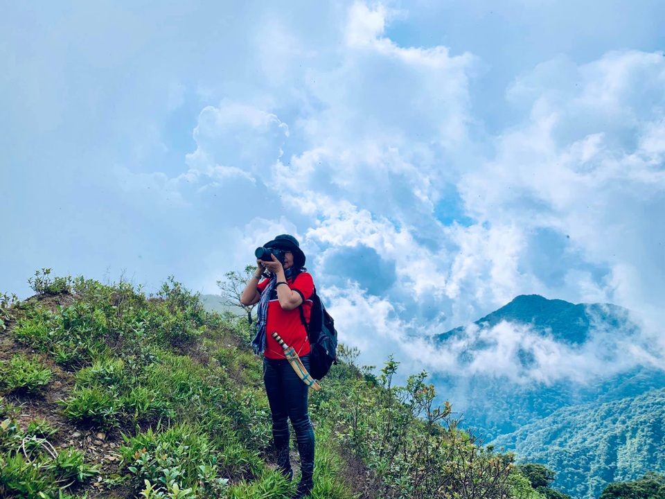 Nữ phượt thủ U60 đặt chân 62 tỉnh thành, leo 26km núi đầy ngoạn mục - 10 Nữ phượt thủ U60 đặt chân 62 tỉnh thành, leo 26km núi đầy ngoạn mục - 10