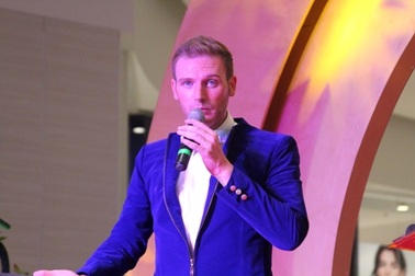 “Kiếp trước tôi là người Việt, kiếp này tôi sẽ lấy vợ Việt”