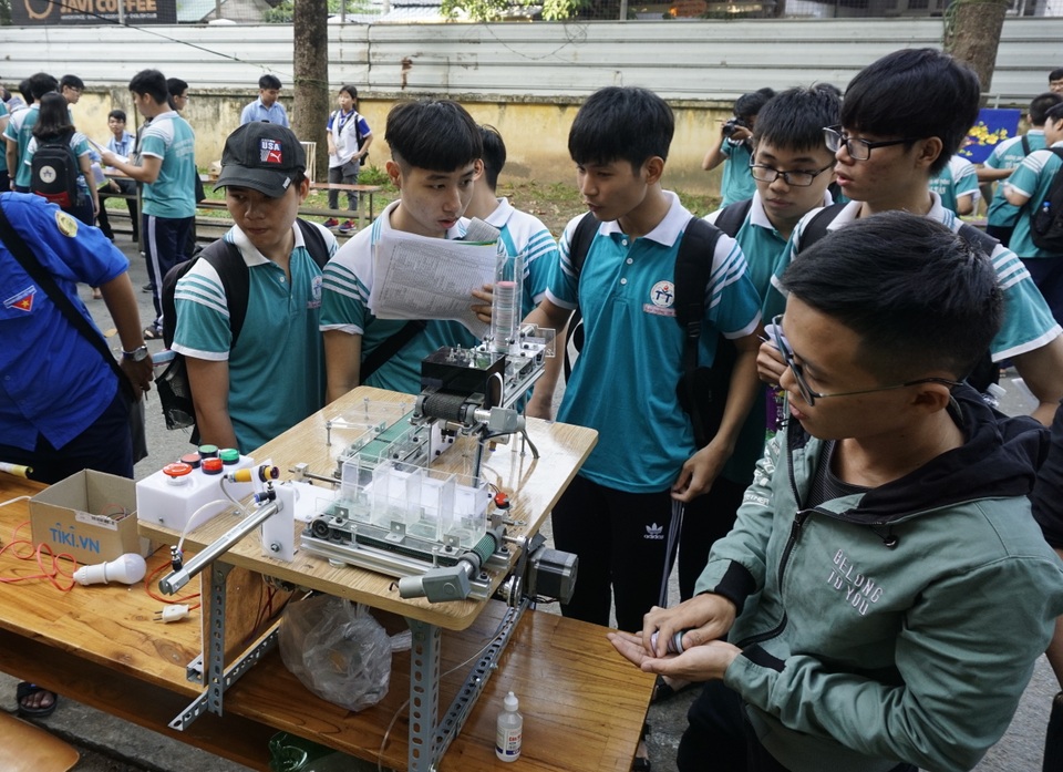 Dự báo điểm sàn Trường ĐH Sư phạm Kỹ thuật TPHCM ở mức từ 20-26 điểm - 1 Dự báo điểm sàn Trường ĐH Sư phạm Kỹ thuật TPHCM ở mức từ 20-26 điểm - 1