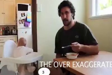 Clip vui: Tuyệt chiêu cho bé ăn